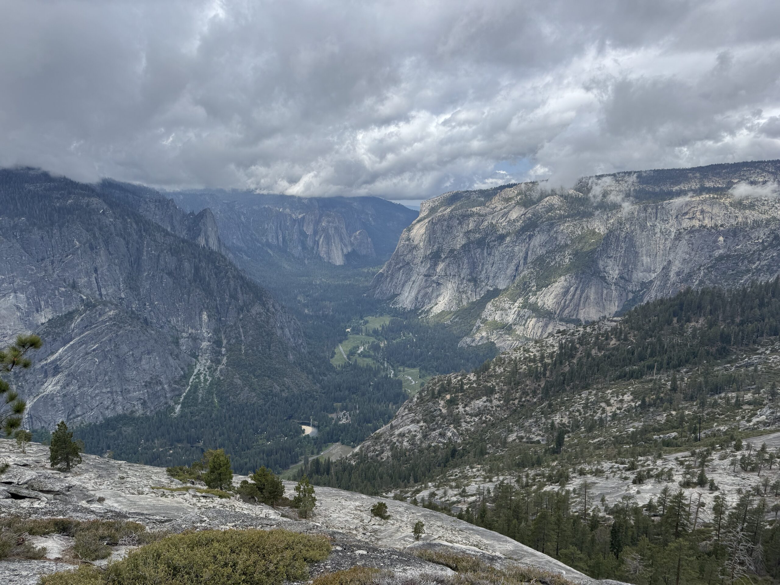Yosemite National park valley photo from north dome